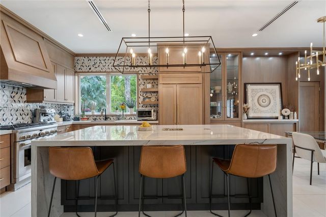 426 Hardee Rd, Coral Gables, FL 33146