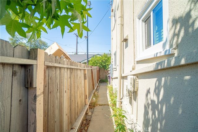 2415 E 7th, Long Beach, CA 90804