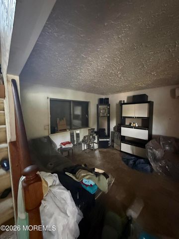 1346 Ventura Drive, Lakewood, NJ 08701