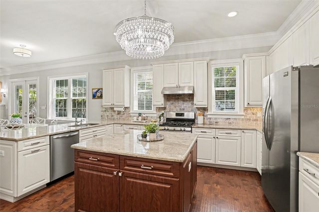 3014 W WAVERLY AVENUE, Tampa, FL 33629