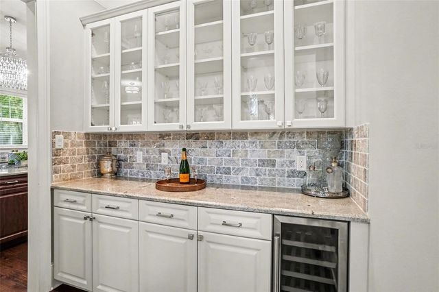 3014 W WAVERLY AVENUE, Tampa, FL 33629