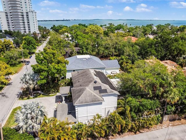 3014 W WAVERLY AVENUE, Tampa, FL 33629