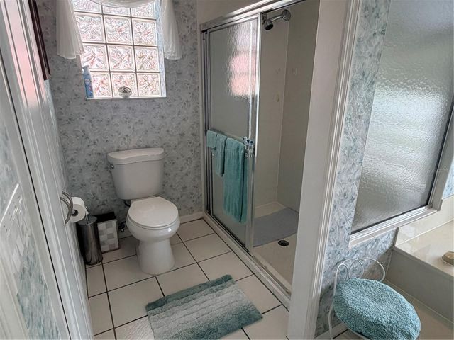 6617 SEVEN PINES DRIVE, Bradenton, FL 34203