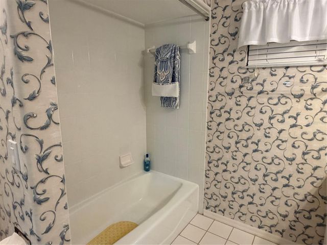 6617 SEVEN PINES DRIVE, Bradenton, FL 34203