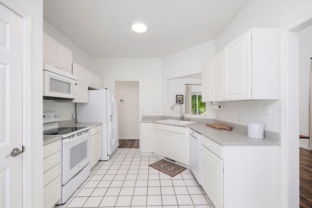 420 Amanda Road, Ridgedale, MO 65739