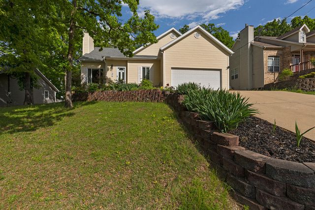 420 Amanda Road, Ridgedale, MO 65739