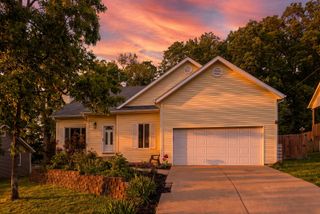 420 Amanda Road, Ridgedale, MO 65739