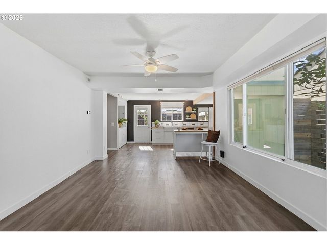 8035 Se 62ND Ave, Portland, OR 97206