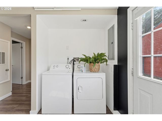 8035 Se 62ND Ave, Portland, OR 97206