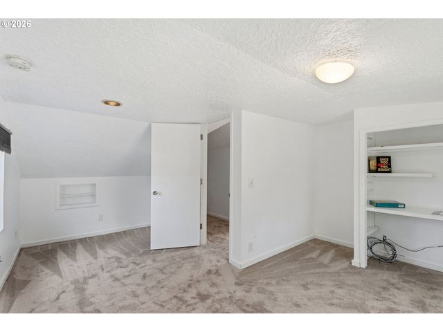 8035 Se 62ND Ave, Portland, OR 97206