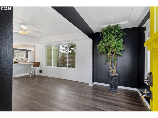 8035 Se 62ND Ave, Portland, OR 97206