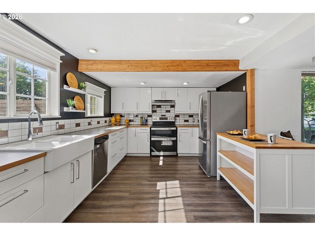8035 Se 62ND Ave, Portland, OR 97206