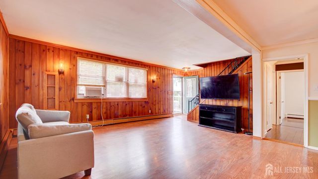 44 Briarwood Avenue, Keansburg, NJ 07734
