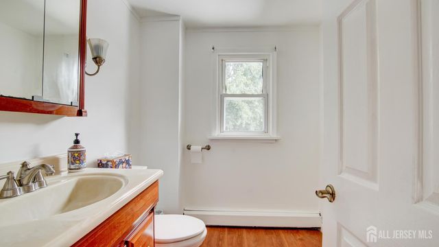 44 Briarwood Avenue, Keansburg, NJ 07734