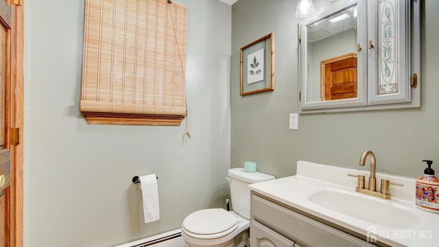44 Briarwood Avenue, Keansburg, NJ 07734