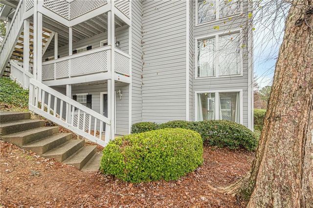 1106 Natchez Trace, Atlanta, GA 30350