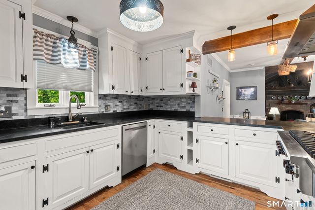 73 Bucks Crossing, Rocky Hill, CT 06067