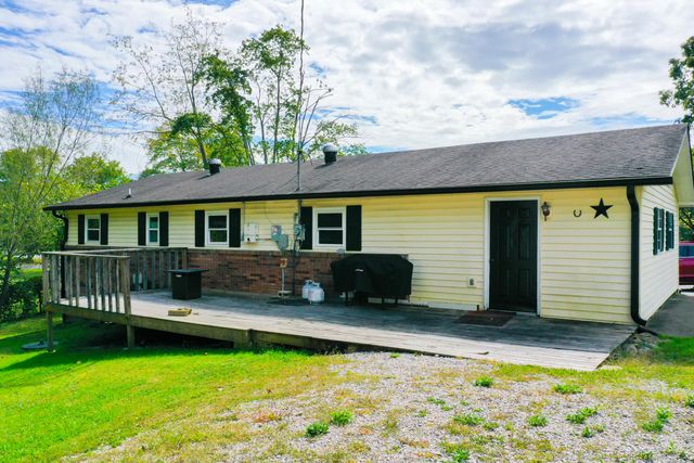 1479 E Williamsburg Street, Whitley City, KY 42653