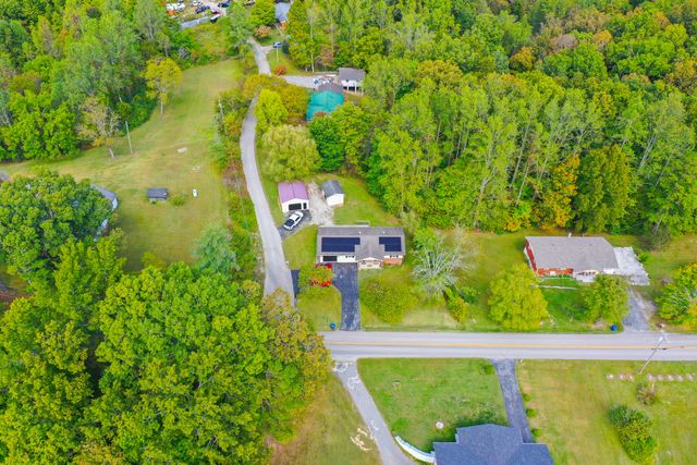 1479 E Williamsburg Street, Whitley City, KY 42653