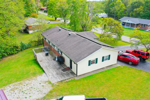 1479 E Williamsburg Street, Whitley City, KY 42653