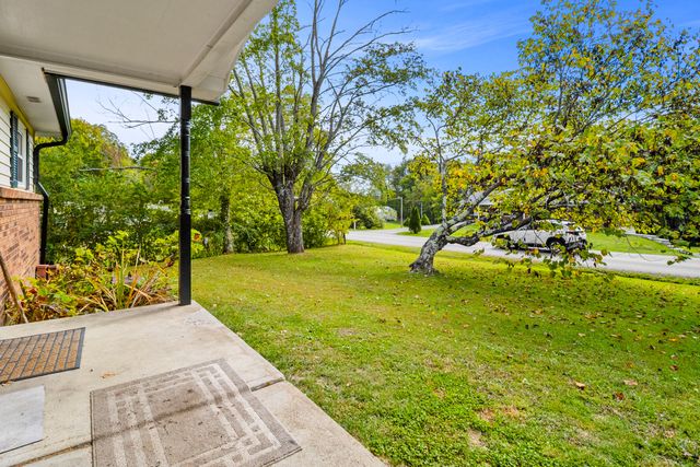 1479 E Williamsburg Street, Whitley City, KY 42653