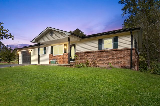 1479 E Williamsburg Street, Whitley City, KY 42653