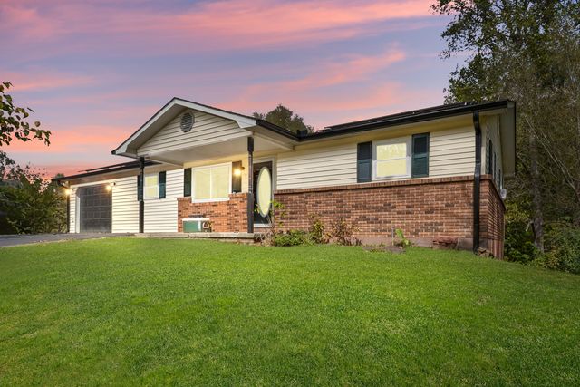 1479 E Williamsburg Street, Whitley City, KY 42653