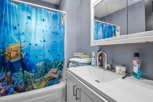 1479 E Williamsburg Street, Whitley City, KY 42653