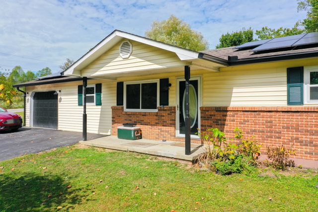 1479 E Williamsburg Street, Whitley City, KY 42653