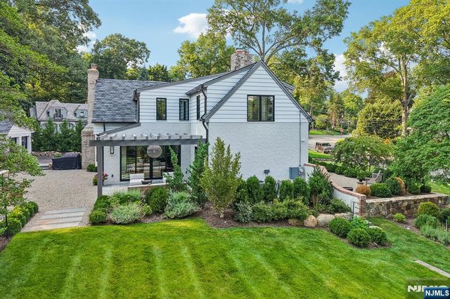 71 Gilbert Road, Ho-ho-kus, NJ 07423
