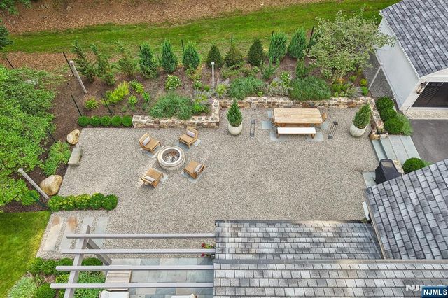 71 Gilbert Road, Ho-ho-kus, NJ 07423