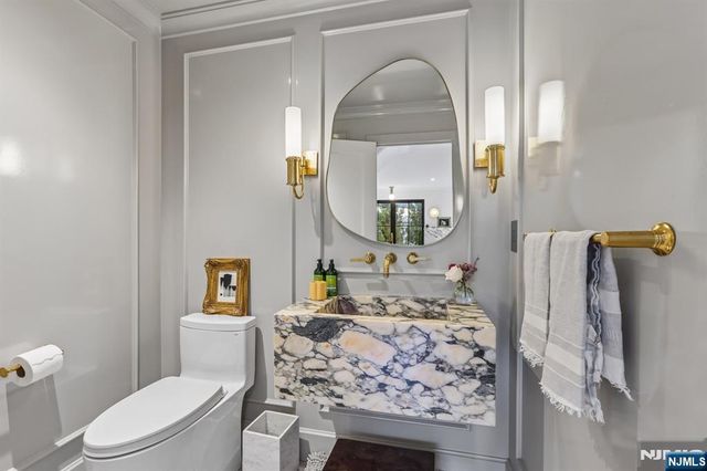 71 Gilbert Road, Ho-ho-kus, NJ 07423