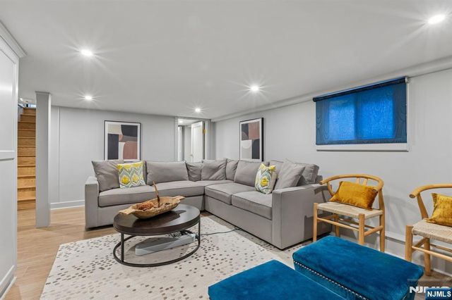 71 Gilbert Road, Ho-ho-kus, NJ 07423