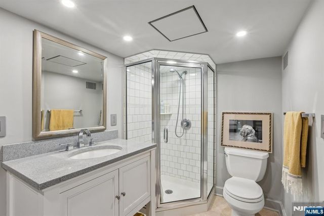 71 Gilbert Road, Ho-ho-kus, NJ 07423