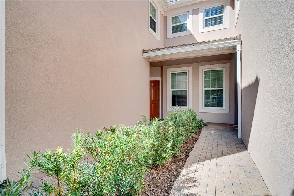 Image 3 of property listing at 1206 BELLA CARA COURT ., Davenport, FL 33896