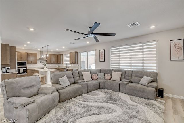 10287 Magnolia Creek Street, Las Vegas, NV 89141