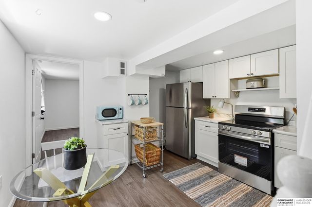 3007 S 30 Street, Omaha, NE 68105
