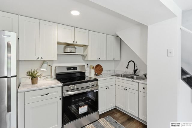 3007 S 30 Street, Omaha, NE 68105