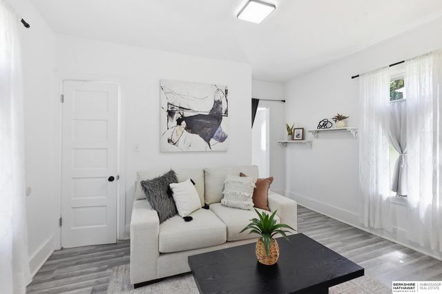 3007 S 30 Street, Omaha, NE 68105