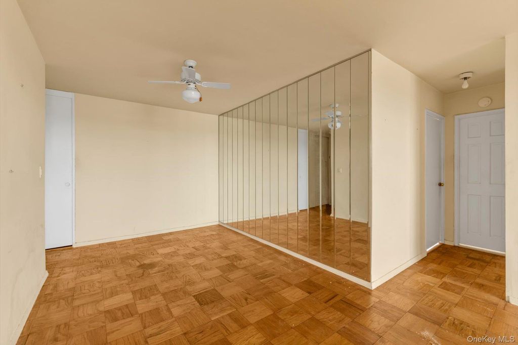 70-25 Yellowstone Boulevard 14H, Forest Hills, NY 11375 — photo 4