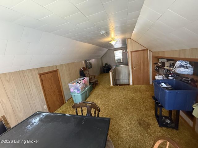 1423 Thornberry Ave, Louisville, KY 40215