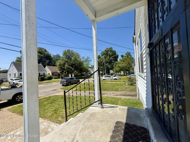 1423 Thornberry Ave, Louisville, KY 40215