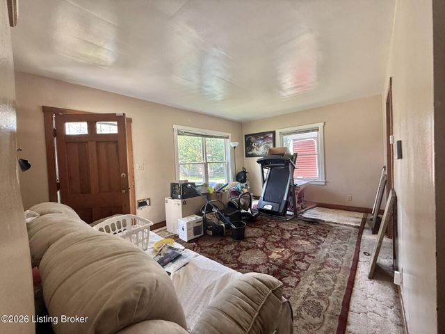 1423 Thornberry Ave, Louisville, KY 40215