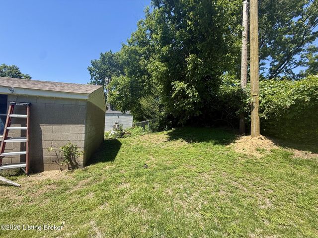 1423 Thornberry Ave, Louisville, KY 40215