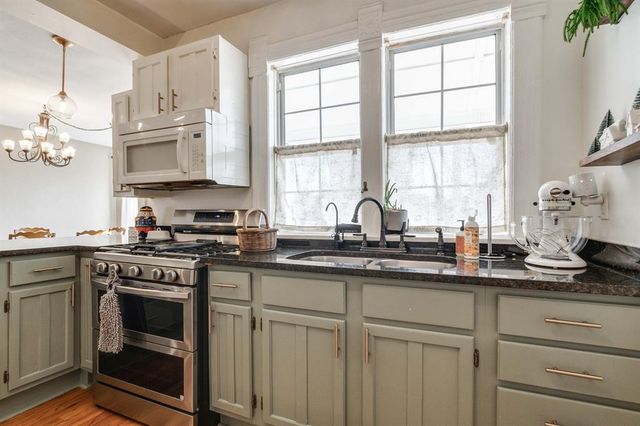 131 Oak Avenue, Yukon, OK 73099