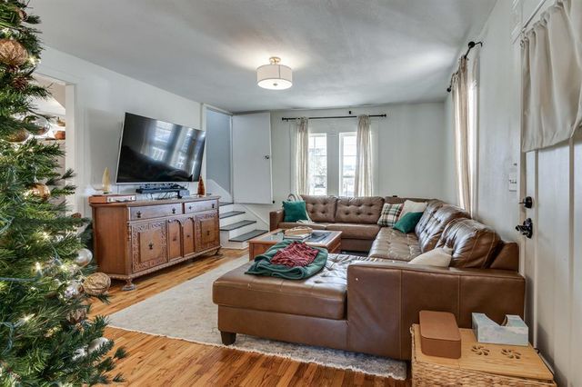 131 Oak Avenue, Yukon, OK 73099