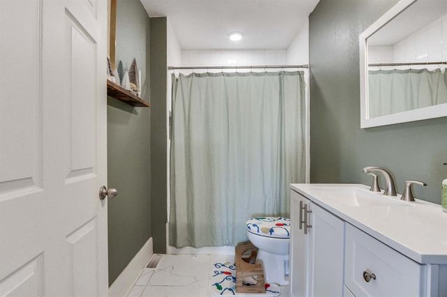 131 Oak Avenue, Yukon, OK 73099