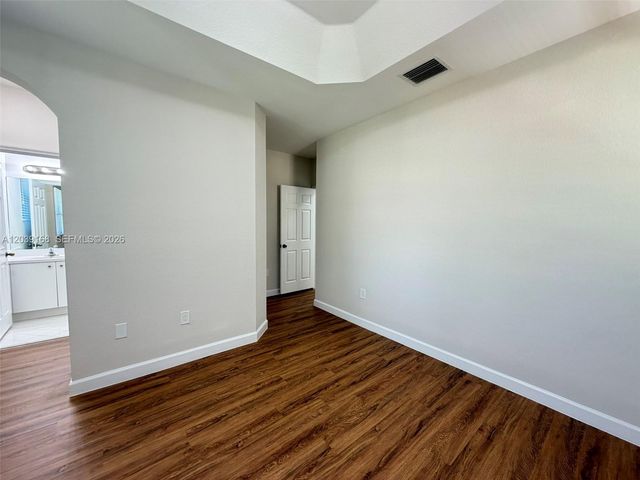 1720 NE 33rd Ave 102-5, Homestead, FL 33033