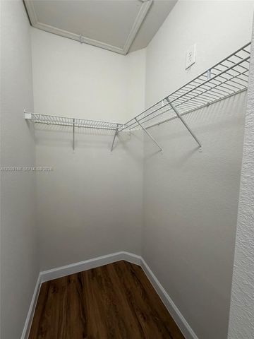 1720 NE 33rd Ave 102-5, Homestead, FL 33033