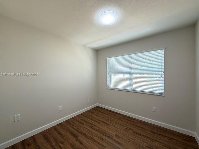 1720 NE 33rd Ave 102-5, Homestead, FL 33033